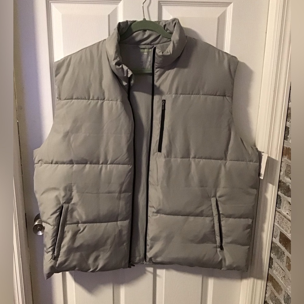 NWT! Tek Gear Men's Light Gray Quilted Vest